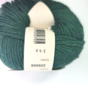 Debbie Bliss Merino DK in 225506 Dark Green - Image 2
