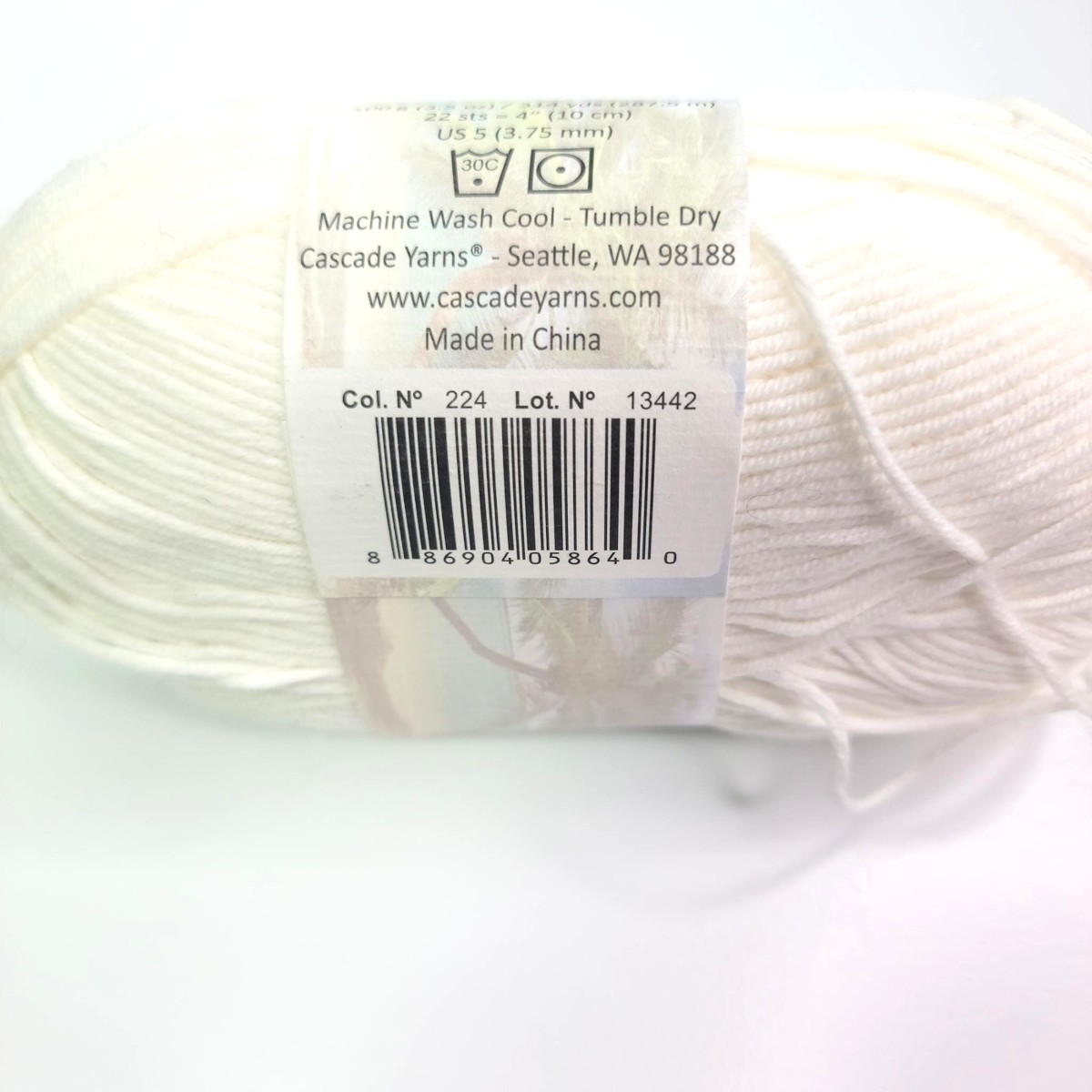 Cascade Yarns Sarasota in 224 White - Image 2