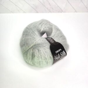 Garnstudio DROPS Kid-Silk in 45 Soft Mint - Image 1