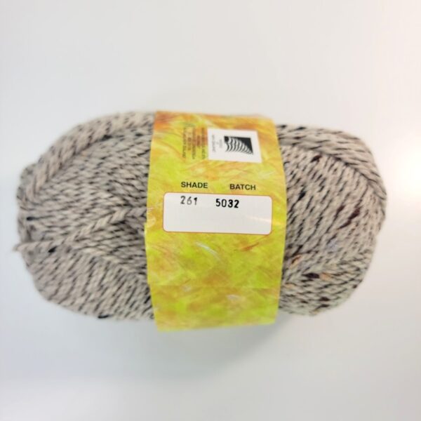 Image of Naturally Tussock in 261 Natural