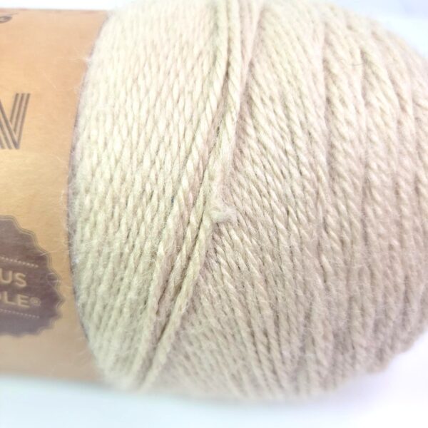 Image of Lion Brand Re-Spun in 099N Parchment