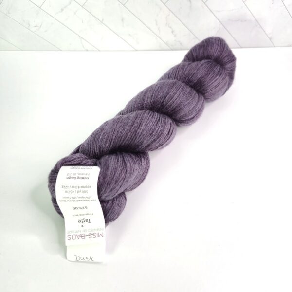 Miss Babs Tarte in Dusk