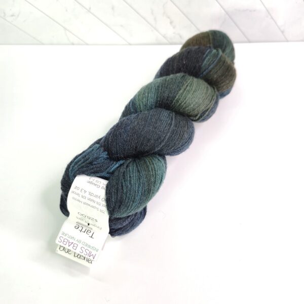 Image of Miss Babs Tarte in Blue Dasher