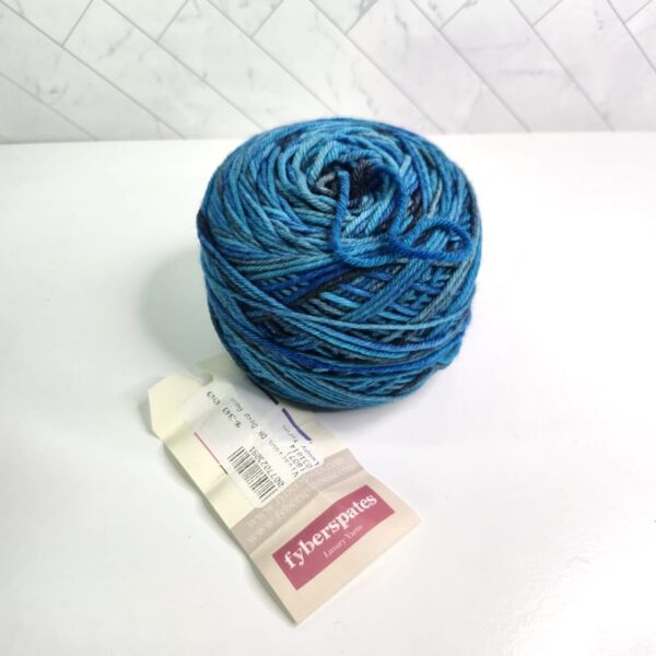 Fyberspates Vivacious DK in 807 Deep Aqua