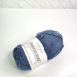 Cascade Yarns Pandamonium in 22 Dark Blue