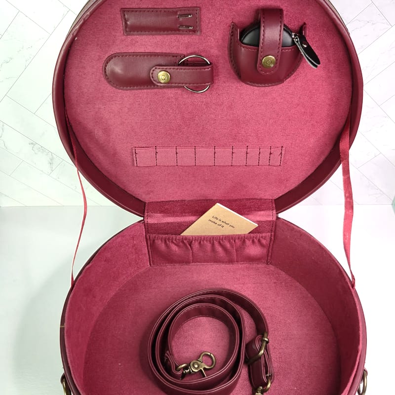 Della Q Makers Hat Box in Maroon - Image 5