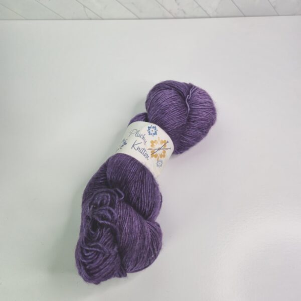 Image of The Plucky Knitter Plucky Single in Imperial