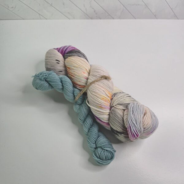 Image of Crystalskye's Hand Dyed Ragdoll Fingering w/ Mini in Bewitched Halloween 2020