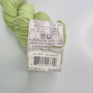 Cascade Yarns Heritage® in 5629 Citron - Image 2