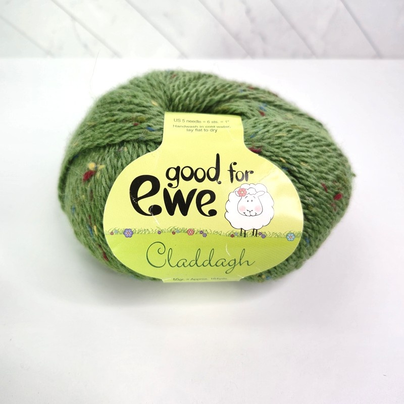 Good For Ewe Claddagh in 5060 Leprechaun Green - Image 1